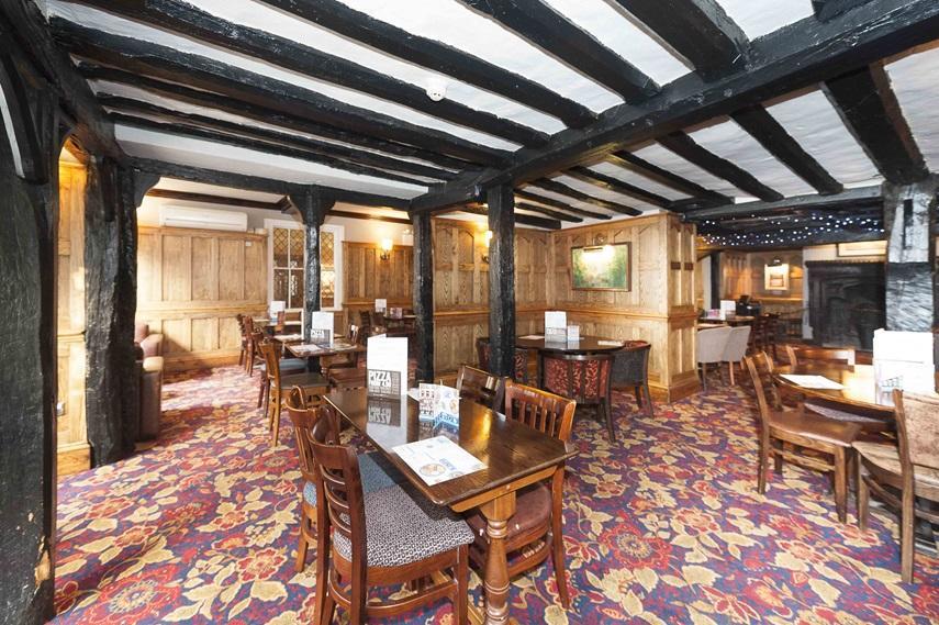 The Royal Hop Pole Wetherspoon Tewkesbury Bagian luar foto